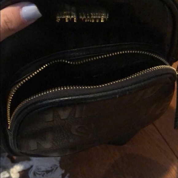 I am selling a steve madden baby bag. I used it as a purse...